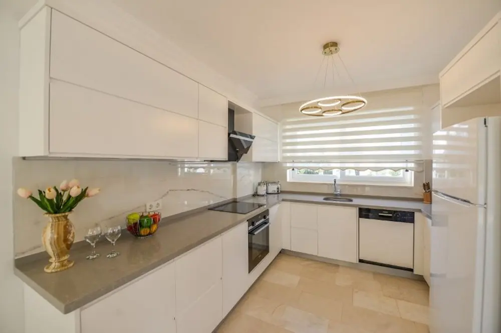 Fitted kitchen